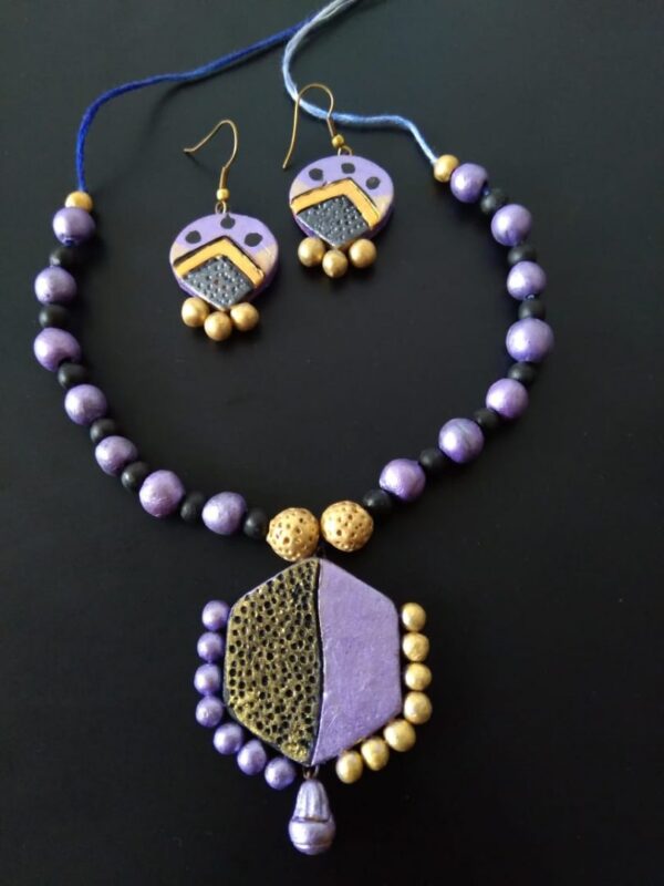 Hexagon Purple Clay Neckset