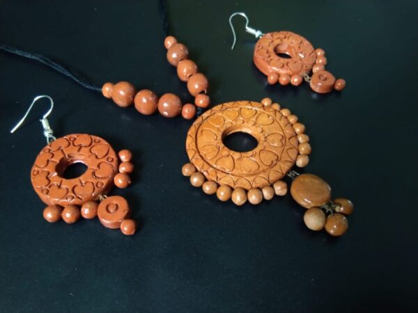 Natural Clay Crafted Necklace Set