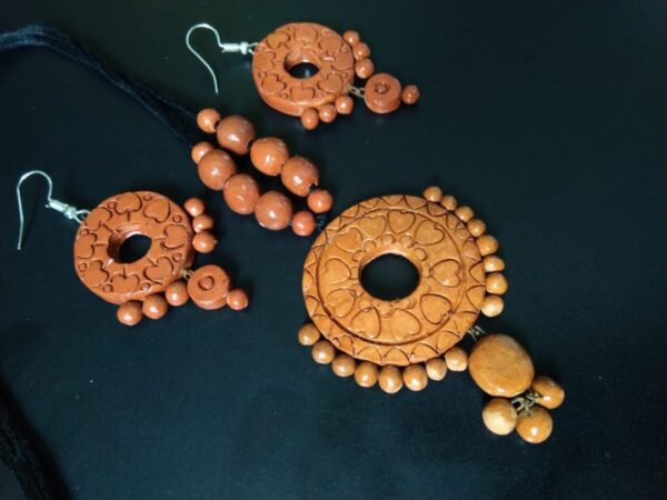 Natural Clay Crafted Necklace Set