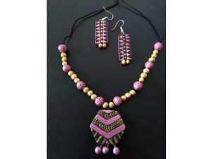 Hexagon Pink Clay Neckset