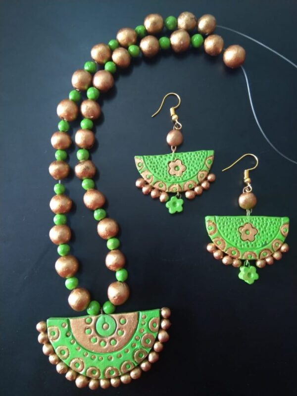 Green Half Circle Clay Necklace Set